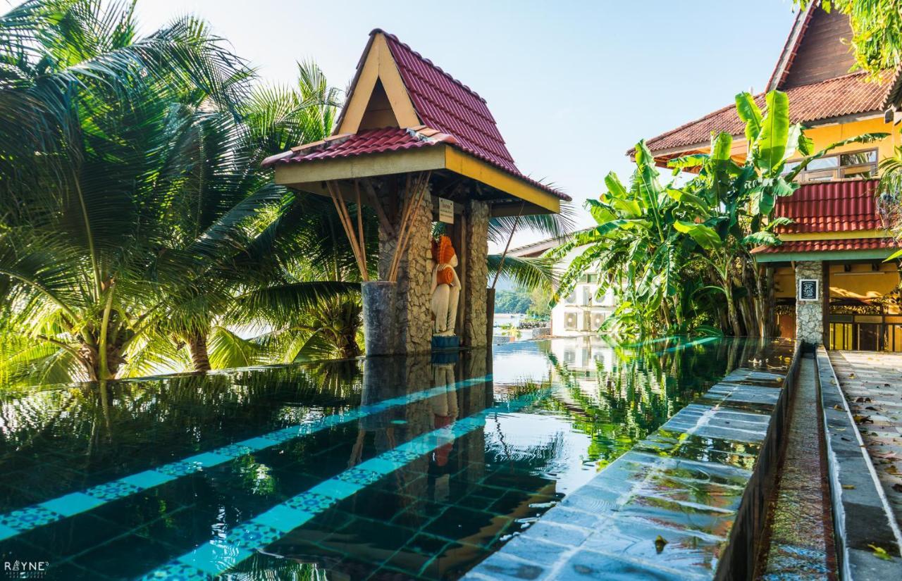 Lost Paradise Resort Batu Ferringhi Exterior foto